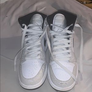 elephant grey jordan retro 1 high